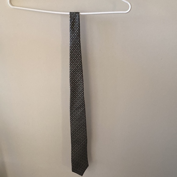 HC Henry Christian Made in Great Britain Green Tie with Design - Picture 2 of 5